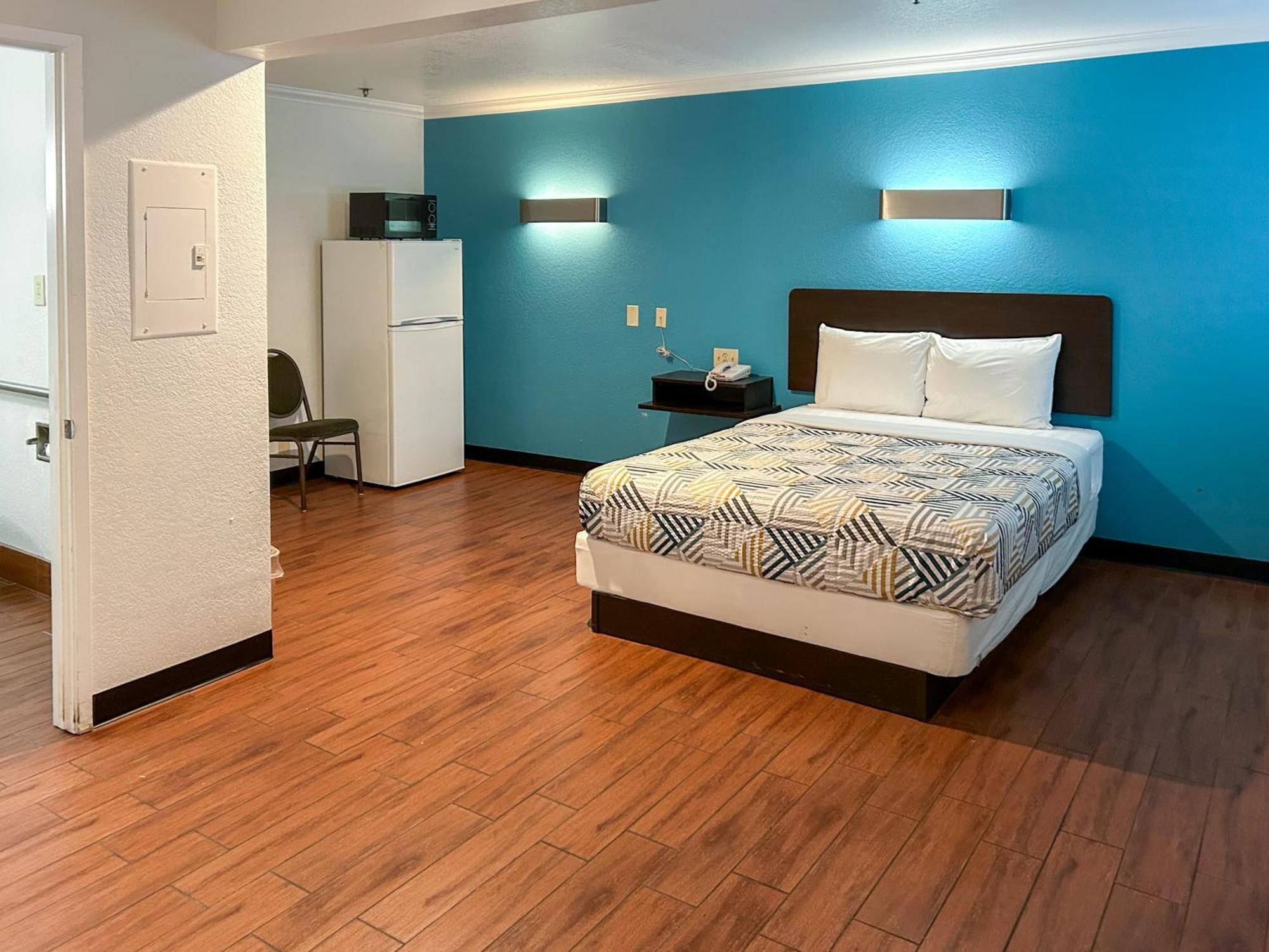 Motel 6 Ontario Ca Convention Center Airport المظهر الخارجي الصورة