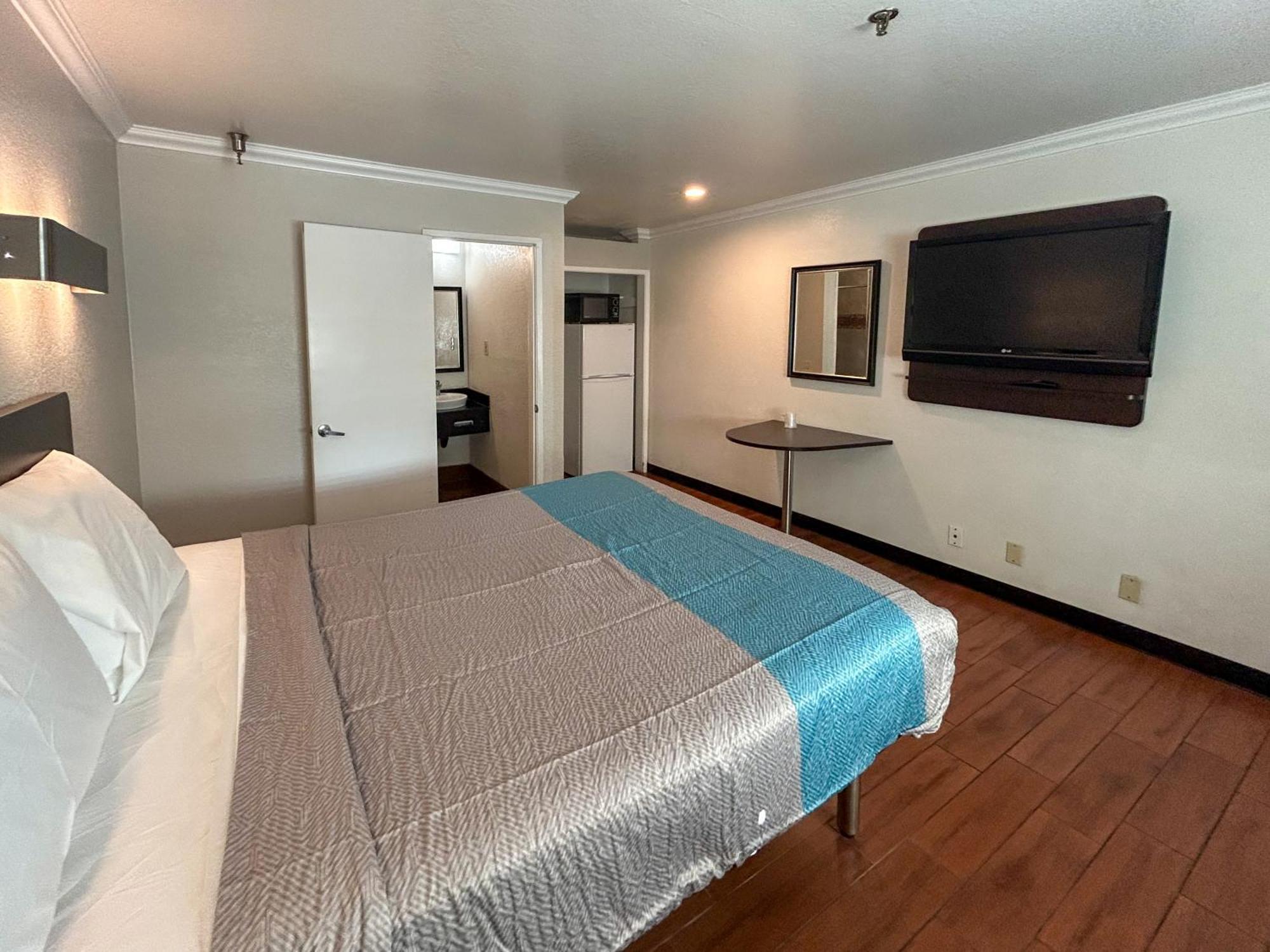 Motel 6 Ontario Ca Convention Center Airport المظهر الخارجي الصورة